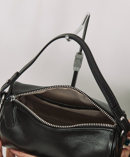arholiday.standard(エーアールホリデースタンダード)の「soft leather mini square bag / 2wayソフトレザーミニスクエアバッグ(ボストンバッグ・レディース・ブラック・FREE)」の17枚目の写真