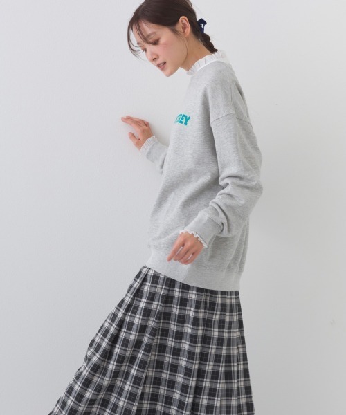 OMNES（オムネス）の「テック裏毛オーバーサイズロゴスウェットトップス  MONTEREY UVカット付（スウェット・レディース・ダークグレー/ライトブルー/グレー/ホワイト・FREE）」の11枚目の写真