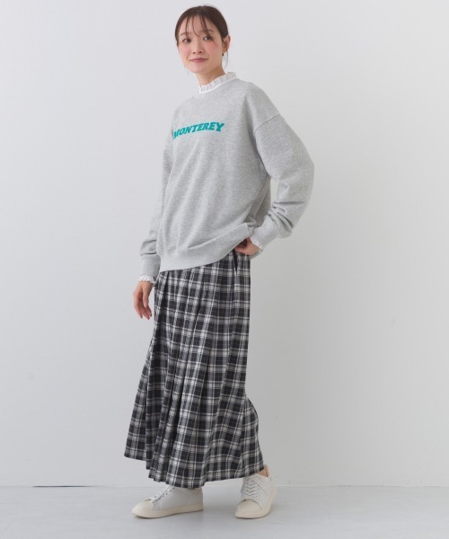 OMNES（オムネス）の「テック裏毛オーバーサイズロゴスウェットトップス  MONTEREY UVカット付（スウェット・レディース・ダークグレー/ライトブルー/グレー/ホワイト・FREE）」の13枚目の写真