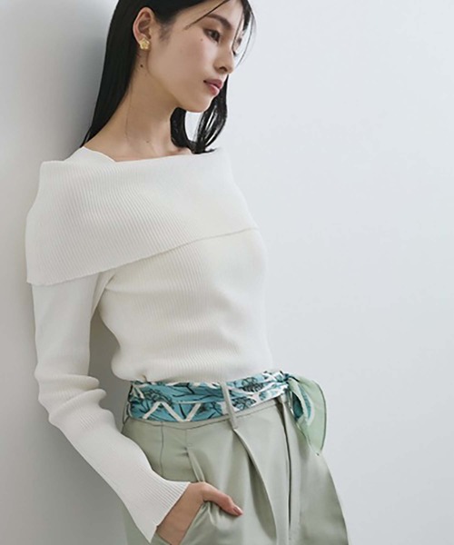 VIS（ビス）の「【WEB限定】オフショルダー風リブニットプルオーバー/アンチピリング・UVケア（ニット/セーター・レディース・ピンク/ネイビー/オフホワイト・FREE）」の2枚目の写真