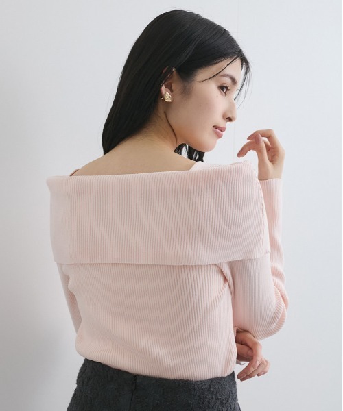 VIS（ビス）の「【WEB限定】オフショルダー風リブニットプルオーバー/アンチピリング・UVケア（ニット/セーター・レディース・ピンク/ネイビー/オフホワイト・FREE）」の21枚目の写真