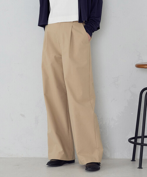 COMME CA MODELS(コムサモデルズ)の「【美しいベーシックパンツ】裏メッシュ チノパンツ(チノパンツ・レディース・グレイッシュベージュ/ブラック/ホワイト/ベージュ・X-LARGE/LARGE/MEDIUM/SMALL/X-SMALL)」の5枚目の写真