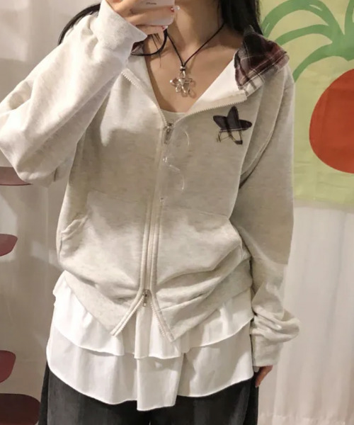 VIVID LADY(ビビッドレディー)の「チェックフード ダブルジップ スウェットパーカー(パーカー・レディース・ブラック/グレー/ライトベージュ/ブラウン・FREE)」の12枚目の写真