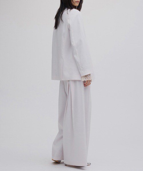 Ameri(アメリ)の「DRY TWILL COLLARLESS JACKET(テーラードジャケット・レディース・ベージュ/スミクロ/ベビーピンク・X-SMALL/MEDIUM/SMALL)」の14枚目の写真