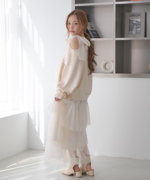 SOELA(ソエラ)の「【INGNI SOELA】肩リボンワンショルダンボールトップス/WEB限定(スウェット・レディース・グレー/アイボリー・FREE)」の13枚目の写真