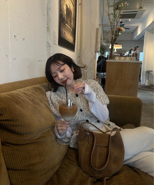 lawgy(ラウジー)の「2way round form flap bag / 2wayラウンドフォームフラップバッグ(ショルダーバッグ・レディース・キャメル/ダークブラウン系/ブラック・FREE)」の17枚目の写真