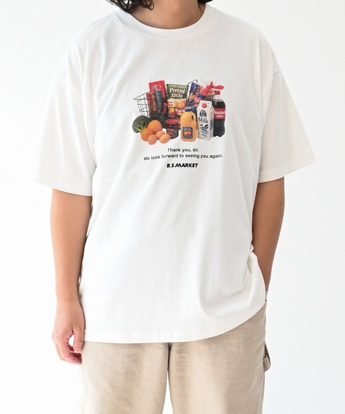 BOOSTOCK(ブーストック)の「ブーストック B/S MARKET Tシャツ(Tシャツ/カットソー・レディース・ホワイト/ブラック・XXXL/F)」の1枚目の写真