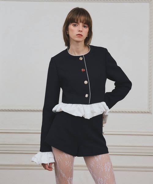 EIMY ISTOIRE（エイミーイストワール）の「【PRE ORDER】ハートビジューボタンショートパンツ（その他パンツ・レディース・ライトベージュ/ブラック/オフホワイト・38/36）」の4枚目の写真