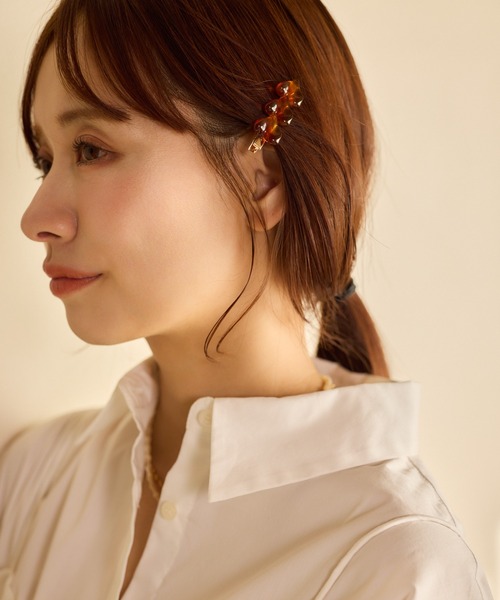 mysty woman(ミスティウーマン)の「トリプルハートクリップ 667550(バレッタ/ヘアクリップ・レディース・オフホワイト/ブラウン/ブルー系その他・FREE)」の2枚目の写真