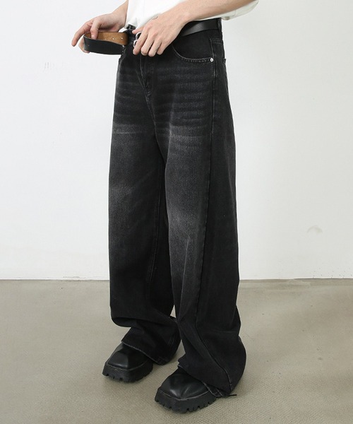 WESTBOY(ウエストボーイ)の「ブラックウォッシュ ストレートワイドデニム WO26S2PT14(デニムパンツ・メンズ・ライトブルー/ダークグレー/ブルー・XL/M/L)」の10枚目の写真