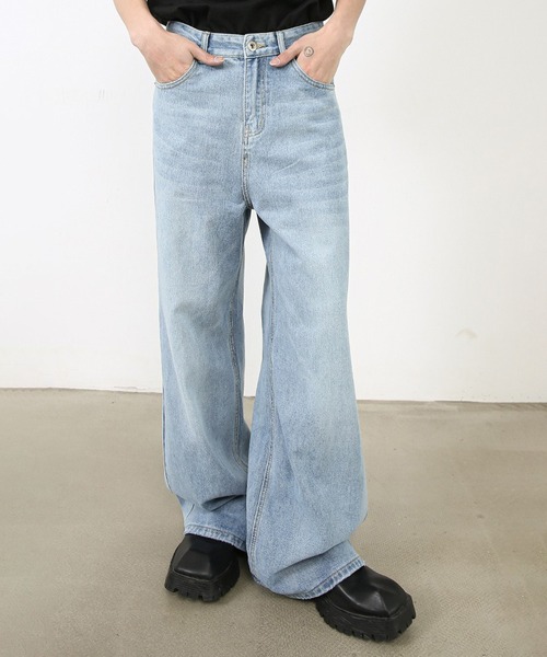 WESTBOY(ウエストボーイ)の「ブラックウォッシュ ストレートワイドデニム WO26S2PT14(デニムパンツ・メンズ・ライトブルー/ダークグレー/ブルー・XL/M/L)」の8枚目の写真