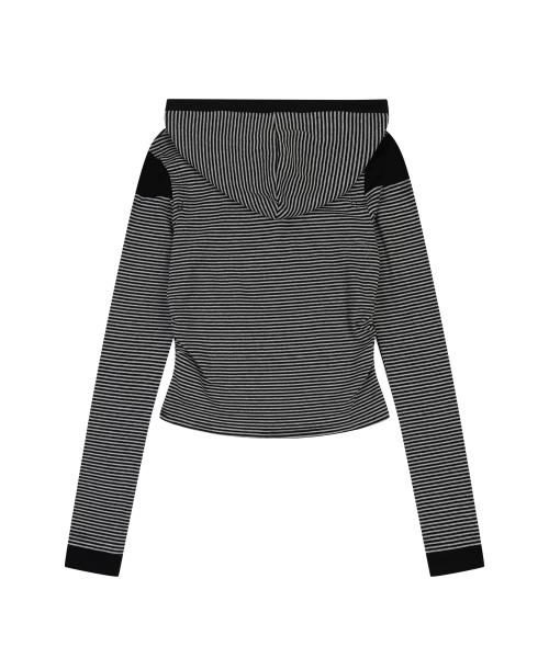 ORDINARY HOLIDAY（オーディナリー ホリデー）の「HALF BUTTON HOODIE [BLACK]（パーカー・レディース・その他・FREE）」の3枚目の写真