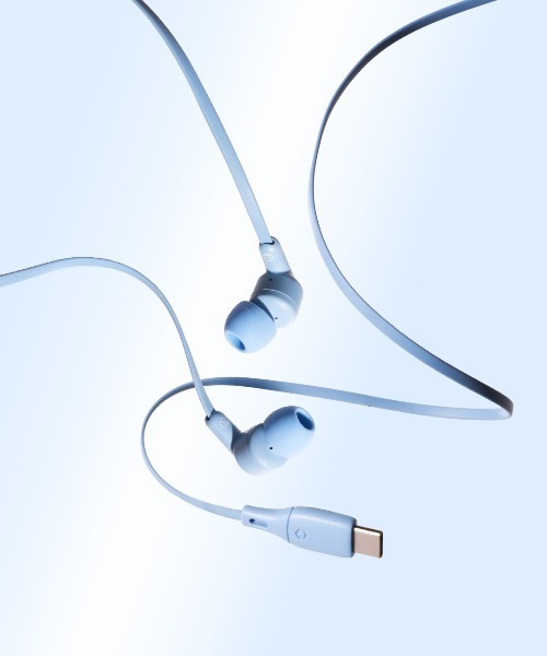 iFace(アイフェイス)の「iFace マイク付き ワイヤード イヤホン (USB-C)(ヘッドフォン/イヤホン・レディース・ホワイト/ベージュ/サックスブルー/ピンク・C)」の3枚目の写真