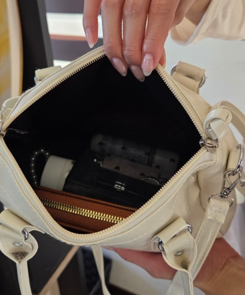 ｔｏｌｅｎｅ（トレネ）の「スタッズ 2way 合成皮革 ハンドバッグ ショルダーバッグ（ハンドバッグ・レディース・オフホワイト/ワイン・FREE）」の15枚目の写真