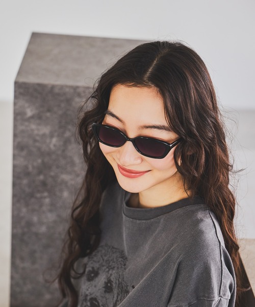 niko and...(ニコアンド)の「オリジナルレクタングルサングラス(サングラス・レディース・ブラウン/ブラック・FREE)」の1枚目の写真