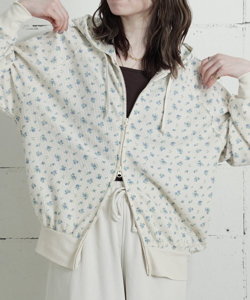 JEMORGAN(ジェーイーモーガン)の「"04"≪JEMORGAN≫ワッフル 花柄 ジップパーカー(パーカー・レディース・ピンク系2/ピンク系1/ライラック系1/パープル系1/ブルー系1・FREE)」の2枚目の写真