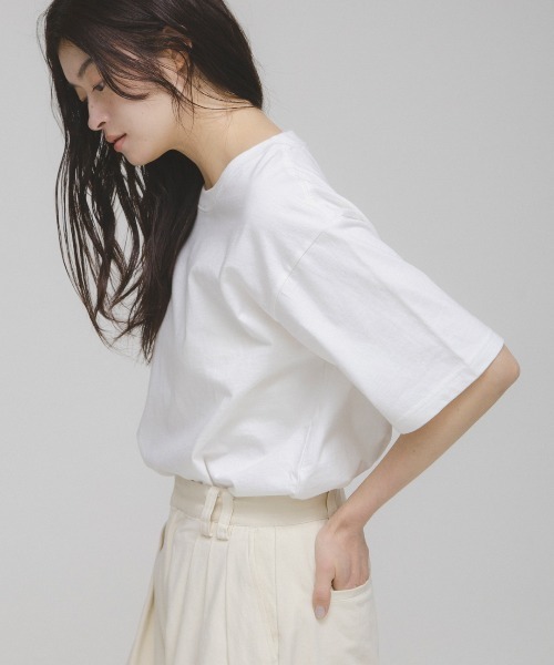 KBF（ケイビーエフ）の「Disney/プリント TEE（Tシャツ/カットソー・レディース・チャコールグレー/オフホワイト・ONE）」の3枚目の写真