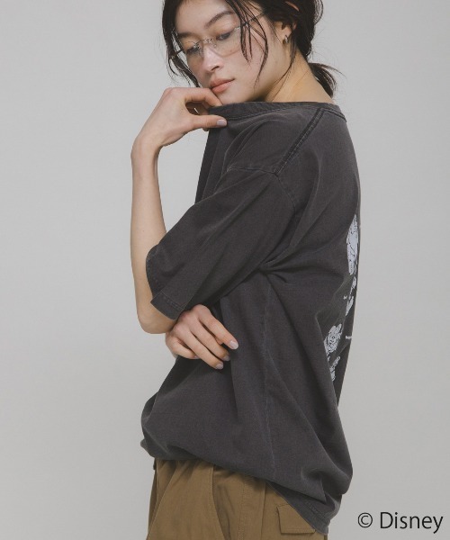 KBF（ケイビーエフ）の「Disney/プリント TEE（Tシャツ/カットソー・レディース・チャコールグレー/オフホワイト・ONE）」の10枚目の写真