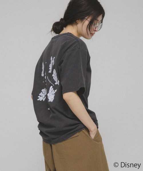 KBF（ケイビーエフ）の「Disney/プリント TEE（Tシャツ/カットソー・レディース・チャコールグレー/オフホワイト・ONE）」の11枚目の写真