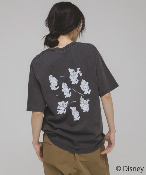 KBF（ケイビーエフ）の「Disney/プリント TEE（Tシャツ/カットソー・レディース・チャコールグレー/オフホワイト・ONE）」の12枚目の写真