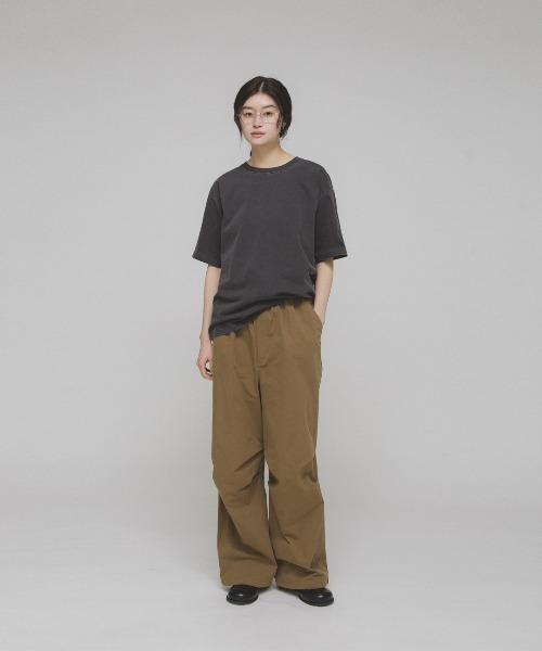 KBF（ケイビーエフ）の「Disney/プリント TEE（Tシャツ/カットソー・レディース・チャコールグレー/オフホワイト・ONE）」の13枚目の写真