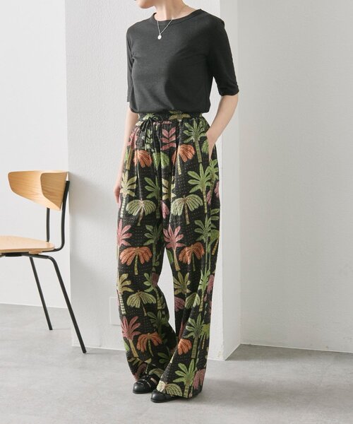ear PAPILLONNER（イアパピヨネ）の「sampo×ear  ヤシ柄パンツ（その他パンツ・レディース・ブラック・FREE）」の8枚目の写真