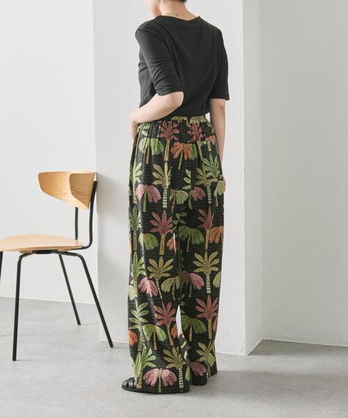 ear PAPILLONNER（イアパピヨネ）の「sampo×ear  ヤシ柄パンツ（その他パンツ・レディース・ブラック・FREE）」の11枚目の写真
