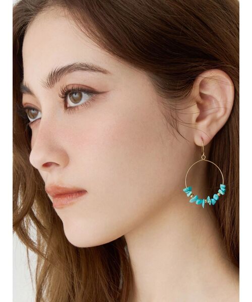 EVRIS(エヴリス)の「STONE HOOP ピアス(ピアス(両耳用)・レディース・ブルー/ホワイト・FREE)」の3枚目の写真