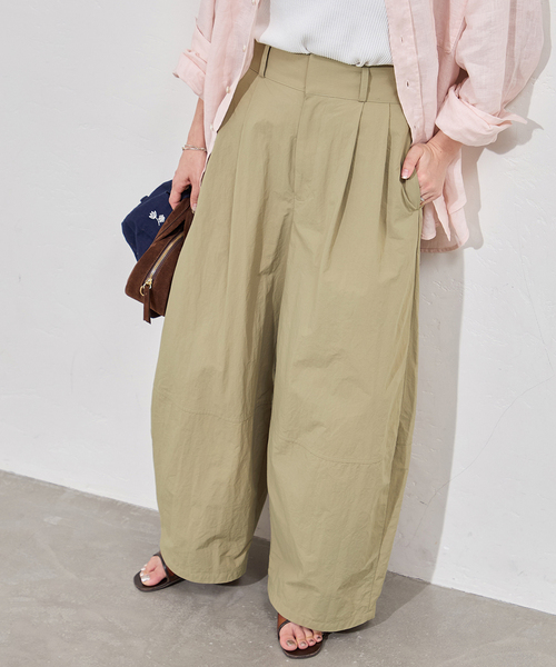 JOURNAL STANDARD(ジャーナルスタンダード)の「マットクロスコクーンワイドパンツ(その他パンツ・レディース・ベージュ/ブラック・38/36)」の17枚目の写真