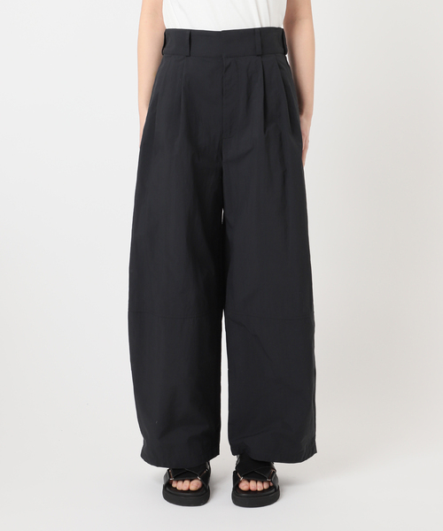 JOURNAL STANDARD(ジャーナルスタンダード)の「マットクロスコクーンワイドパンツ(その他パンツ・レディース・ベージュ/ブラック・38/36)」の15枚目の写真