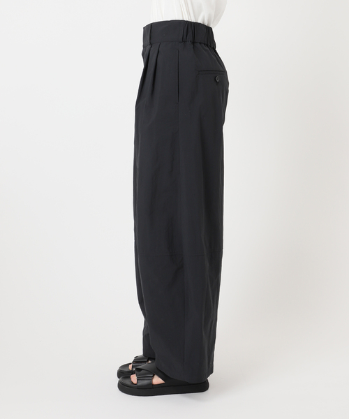 JOURNAL STANDARD(ジャーナルスタンダード)の「マットクロスコクーンワイドパンツ(その他パンツ・レディース・ベージュ/ブラック・38/36)」の14枚目の写真