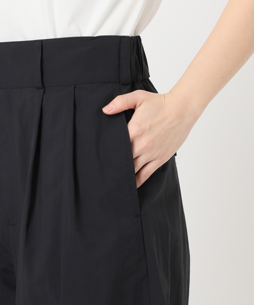 JOURNAL STANDARD(ジャーナルスタンダード)の「マットクロスコクーンワイドパンツ(その他パンツ・レディース・ベージュ/ブラック・38/36)」の9枚目の写真
