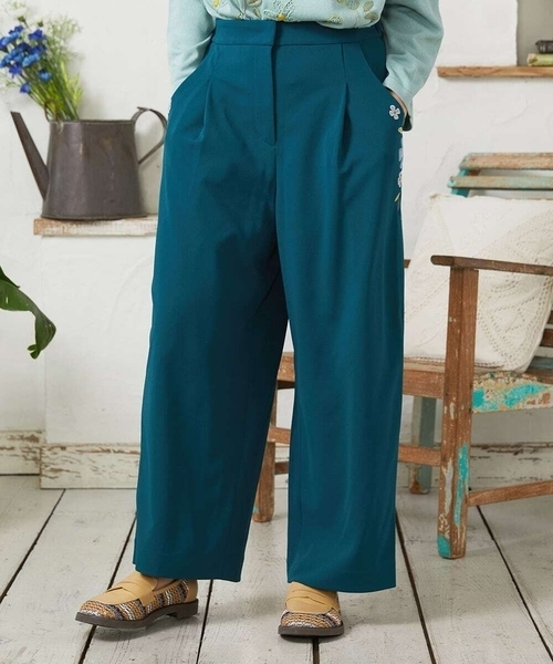 Jocomomola（ホコモモラ）の「El Rucio フラワーアップリケポンチパンツ［オケージョン/セレモニー］（その他パンツ・レディース・グリーン/ベージュ・42）」の4枚目の写真