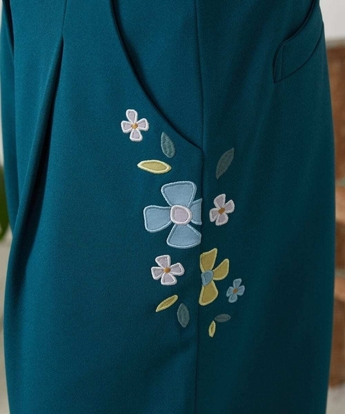 Jocomomola（ホコモモラ）の「El Rucio フラワーアップリケポンチパンツ［オケージョン/セレモニー］（その他パンツ・レディース・グリーン/ベージュ・42）」の7枚目の写真