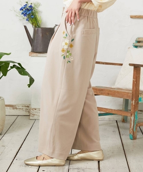 Jocomomola（ホコモモラ）の「El Rucio フラワーアップリケポンチパンツ［オケージョン/セレモニー］（その他パンツ・レディース・グリーン/ベージュ・42）」の13枚目の写真