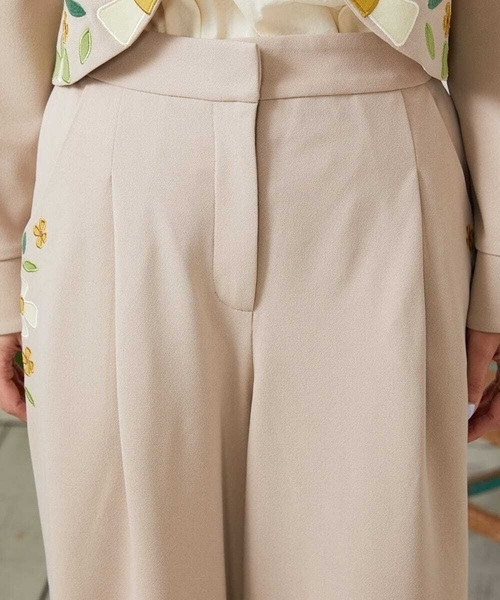 Jocomomola（ホコモモラ）の「El Rucio フラワーアップリケポンチパンツ［オケージョン/セレモニー］（その他パンツ・レディース・グリーン/ベージュ・42）」の15枚目の写真