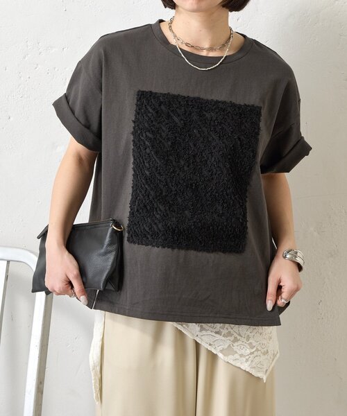Jena espace merveilleux(ジェナ エスパスメルヴェイユ)の「カットジャガードパネルカットソー(Tシャツ/カットソー・レディース・オフホワイト/チャコールグレー・FREE)」の2枚目の写真