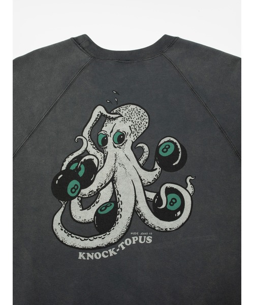 Nudie Jeans(ヌーディージーンズ)の「Nudie Jeans/ヌーディージーンズ Palle Sweatshirt / クルーネックスウェット / Knock-Topus / Antracite(Tシャツ/カットソー・メンズ・ブラック系その他・M/L/XL/S)」の6枚目の写真
