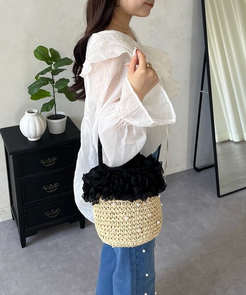 prose verse（プロズヴェール）の「シアーストライプVネックフリルブラウス（シャツ/ブラウス・レディース・オフホワイト/ブラック/イエロー・LARGE/MEDIUM）」の16枚目の写真