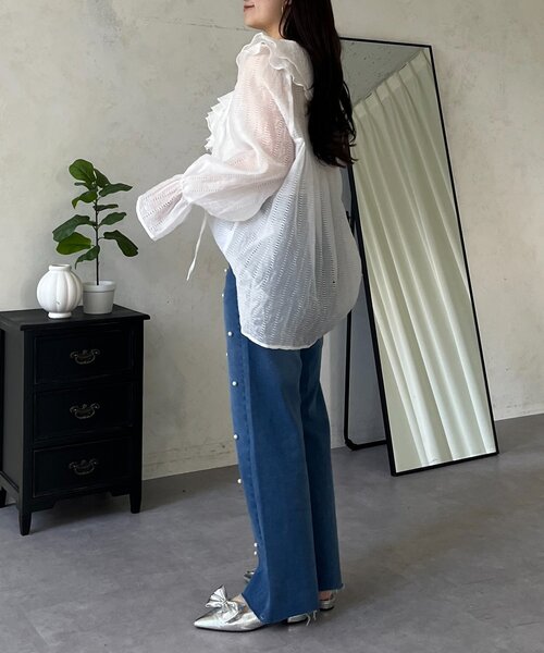 prose verse（プロズヴェール）の「シアーストライプVネックフリルブラウス（シャツ/ブラウス・レディース・オフホワイト/ブラック/イエロー・LARGE/MEDIUM）」の21枚目の写真