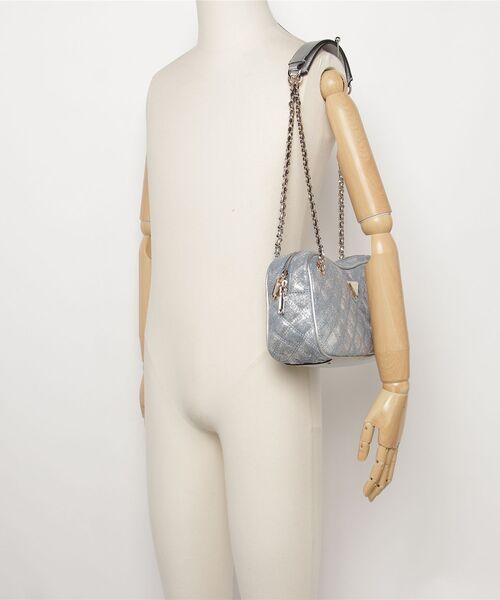 Guess（ゲス）の「GIULLY II Shoulder Satchel（ショルダーバッグ・レディース・ライトブルー・ONE SIZE）」の2枚目の写真