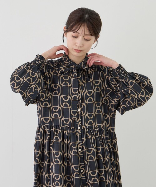 Jayro(ジャイロ)の「チェーン柄ギャザーワンピース(ワンピース・レディース・ブラック系その他・M)」の6枚目の写真