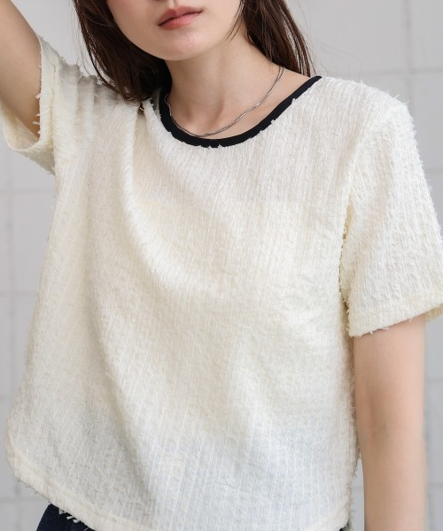 Bab(バブ)の「配色パイピングシャギーカットトップス(Tシャツ/カットソー・レディース・ブラック/アイボリー/ブルー・FREE)」の6枚目の写真