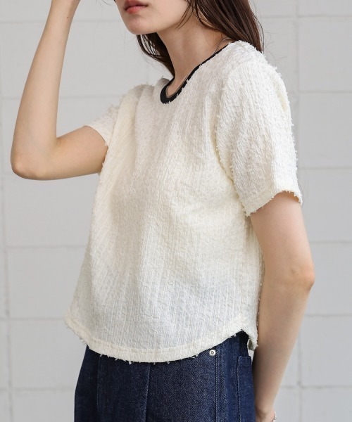 Bab(バブ)の「配色パイピングシャギーカットトップス(Tシャツ/カットソー・レディース・ブラック/アイボリー/ブルー・FREE)」の11枚目の写真