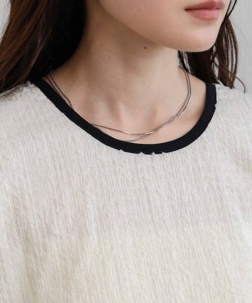 Bab(バブ)の「配色パイピングシャギーカットトップス(Tシャツ/カットソー・レディース・ブラック/アイボリー/ブルー・FREE)」の18枚目の写真