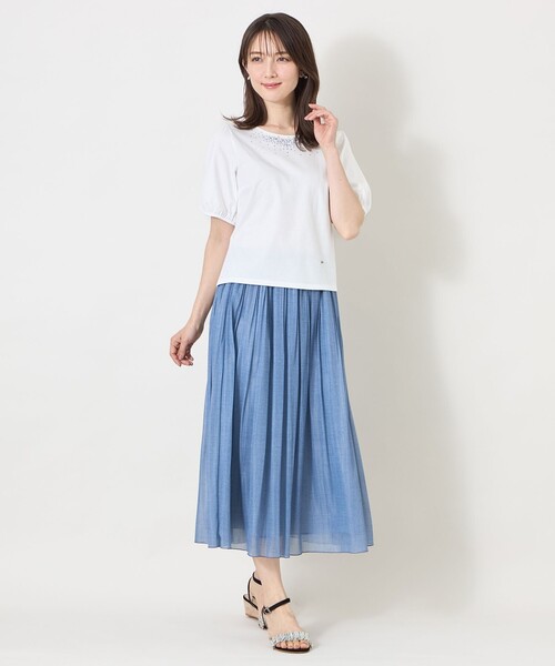TO BE CHIC(トゥー ビー シック)の「ビジュー&ホットフィックス カットソー(Tシャツ/カットソー・レディース・オフホワイト/ブラック/ネイビー/ピンク系その他2・40)」の16枚目の写真