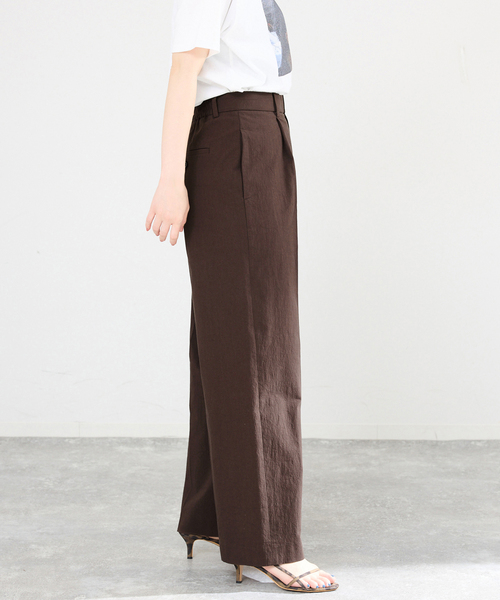 IENA(イエナ)の「《一部カラー店舗限定》ウォッシャブルコットンサブレイージースラックス(スラックス・レディース・ブラウン/ブラック・38/36)」の9枚目の写真