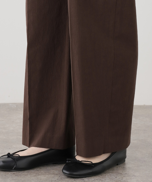 IENA(イエナ)の「《一部カラー店舗限定》ウォッシャブルコットンサブレイージースラックス(スラックス・レディース・ブラウン/ブラック・38/36)」の18枚目の写真
