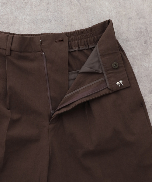 IENA(イエナ)の「《一部カラー店舗限定》ウォッシャブルコットンサブレイージースラックス(スラックス・レディース・ブラウン/ブラック・38/36)」の17枚目の写真
