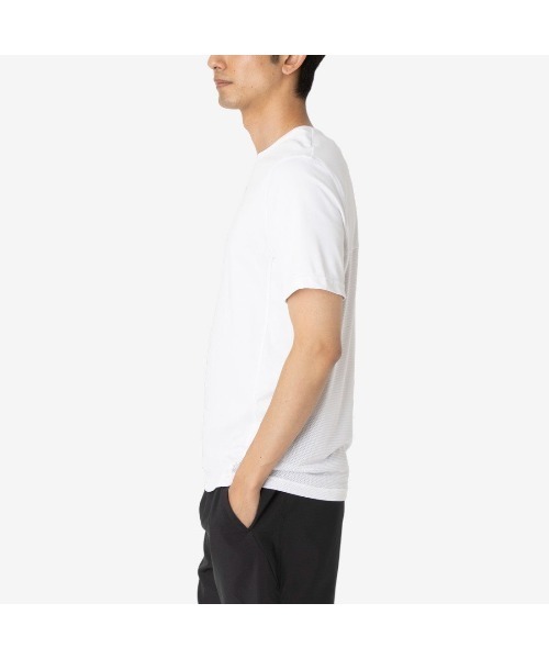 Reebok(リーボック)の「ラン Tシャツ / ID RUN T-SHIRT(Tシャツ/カットソー・メンズ・ホワイト/ブラック/ブルー・X-LARGE/SMALL/MEDIUM/LARGE)」の16枚目の写真
